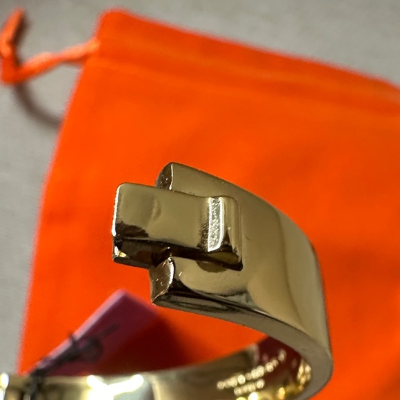 Kurt Geiger Gold-Tone Bangle Bracelet with Crystal Accents - Picture 9 of 11